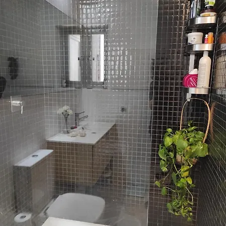 منزل للإقامة Y Bano En Planta Independiente En Centro De *